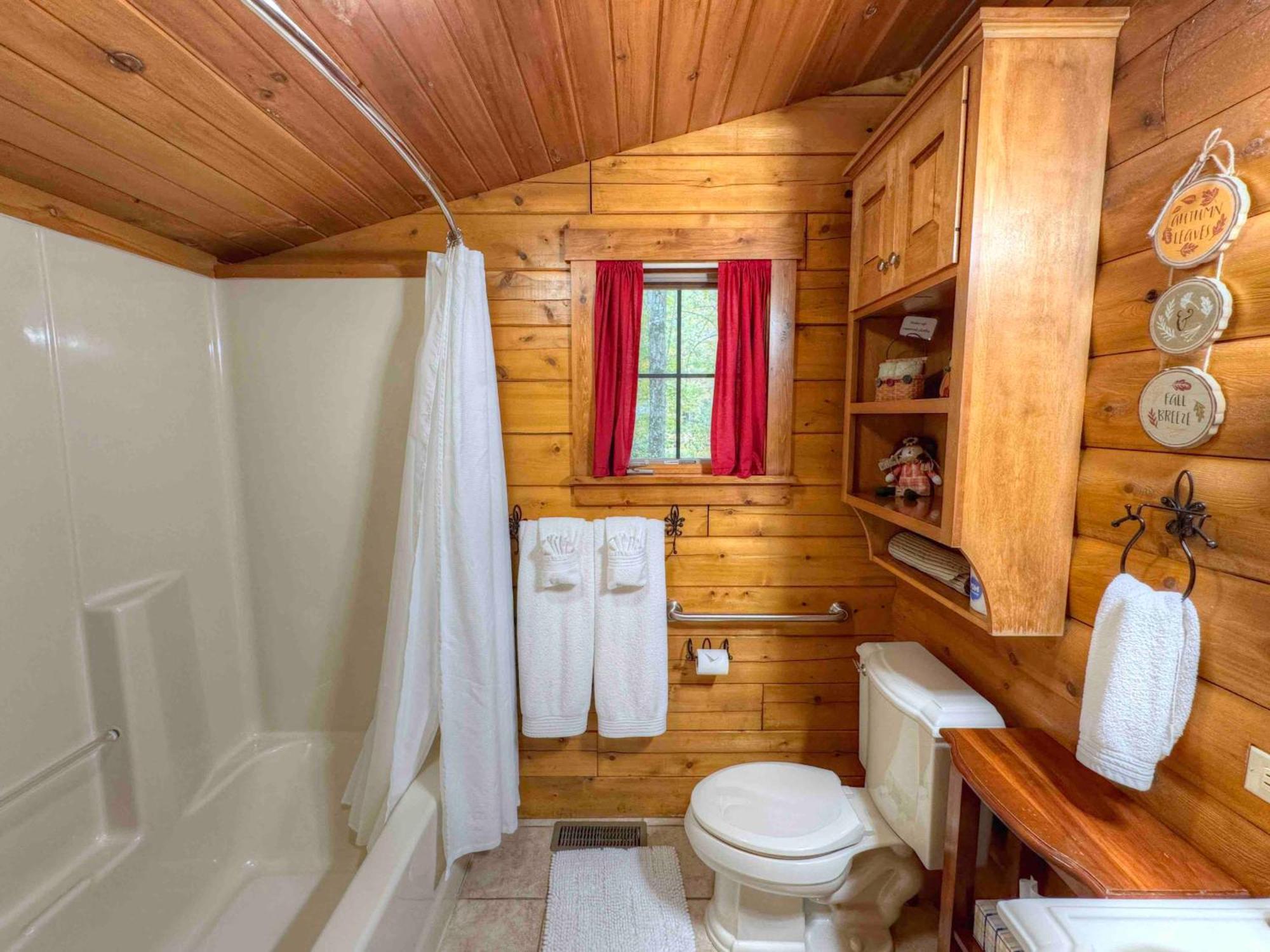 Ferngully Creek Cabins Millersburg Extérieur photo