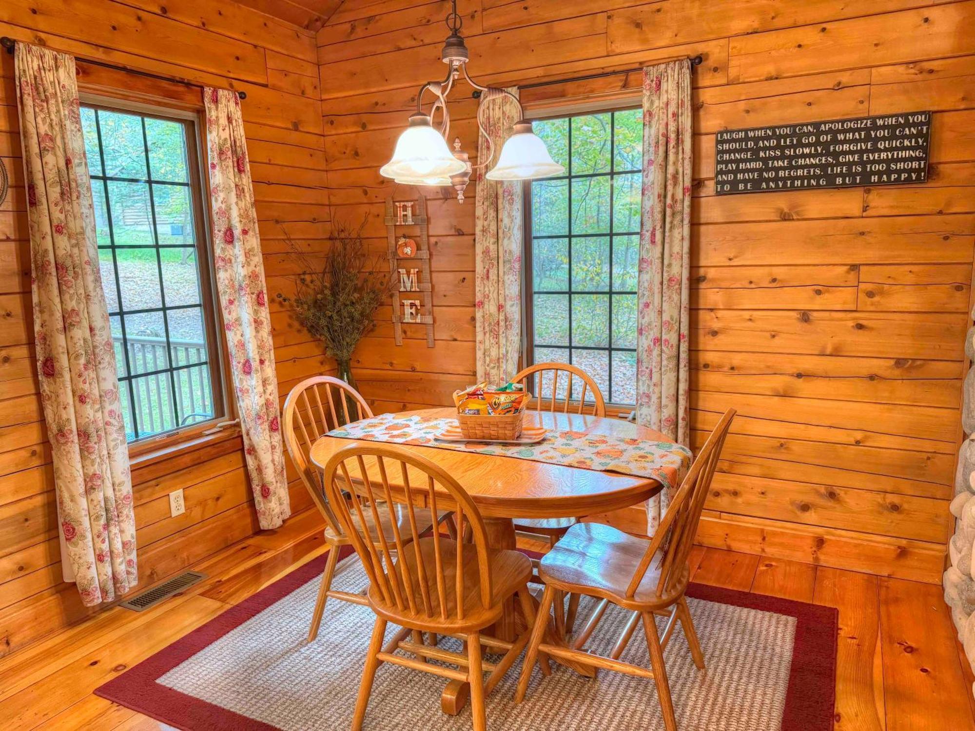 Ferngully Creek Cabins Millersburg Extérieur photo