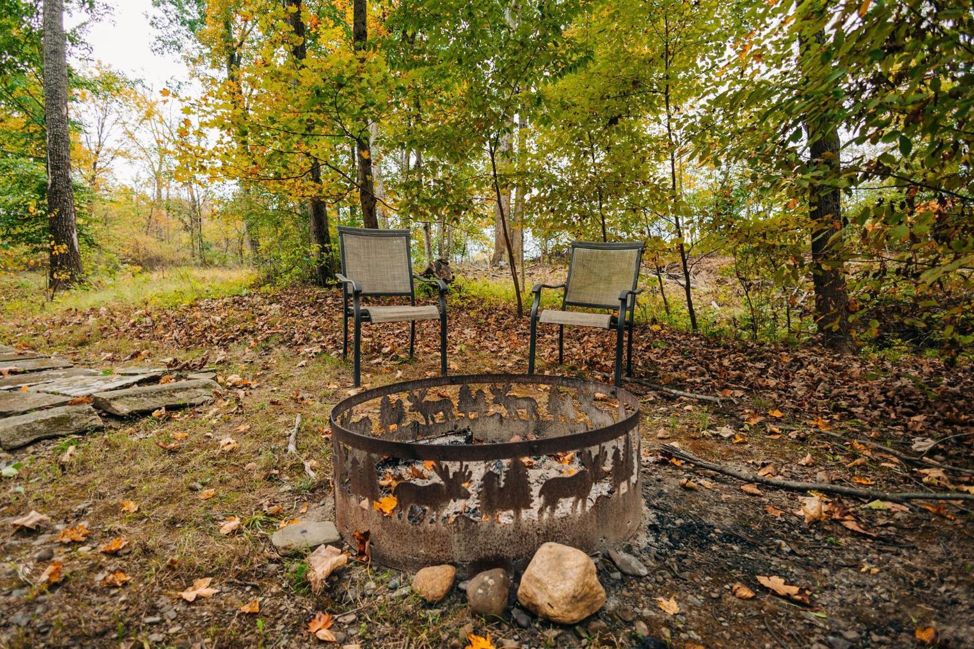 Ferngully Creek Cabins Millersburg Extérieur photo