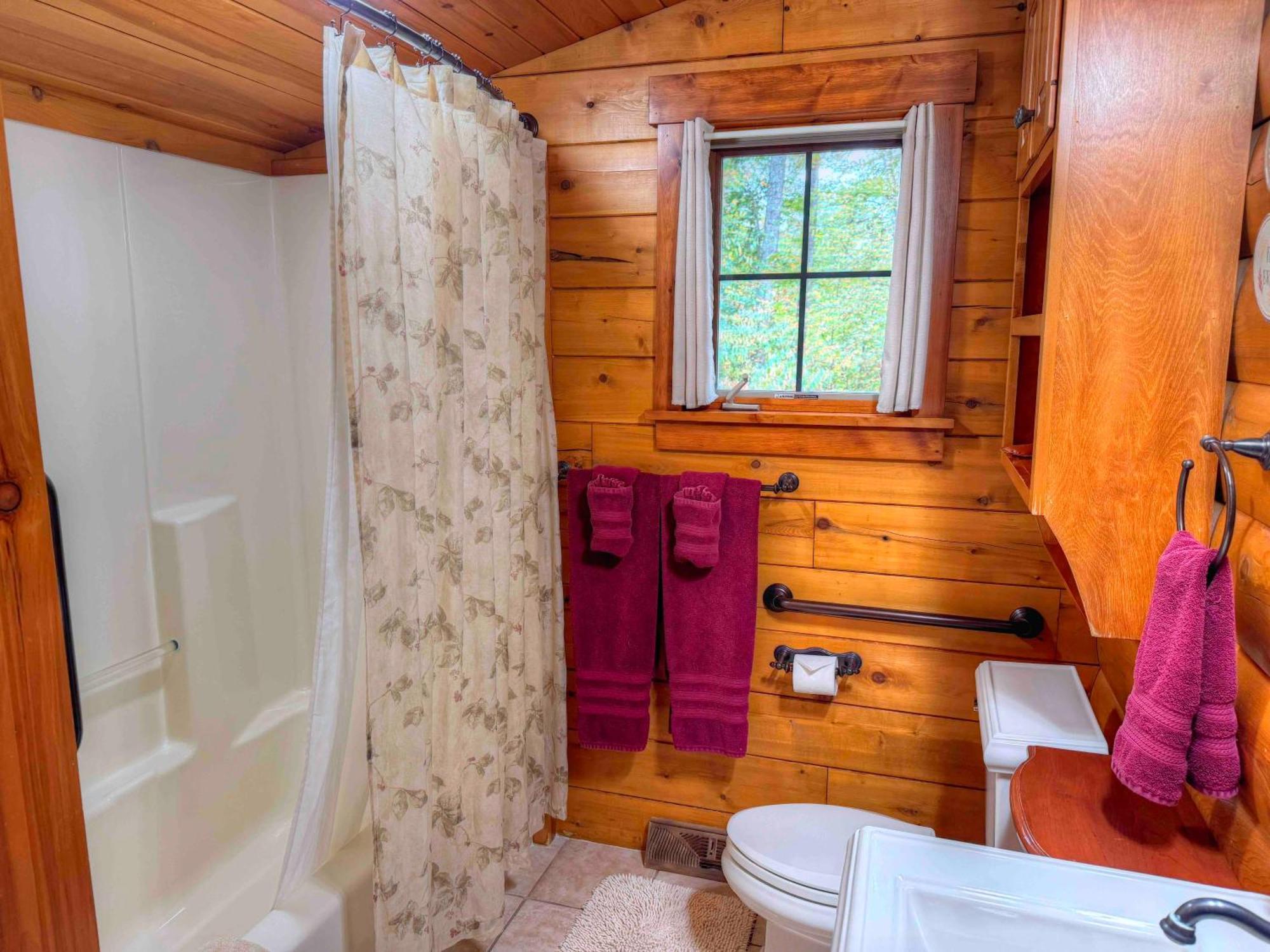 Ferngully Creek Cabins Millersburg Extérieur photo