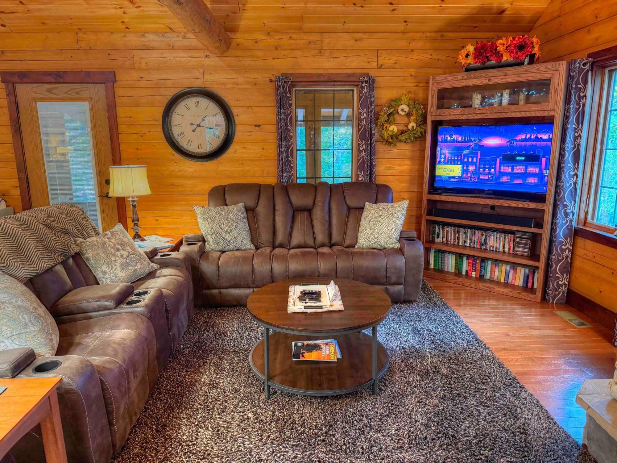 Ferngully Creek Cabins Millersburg Extérieur photo